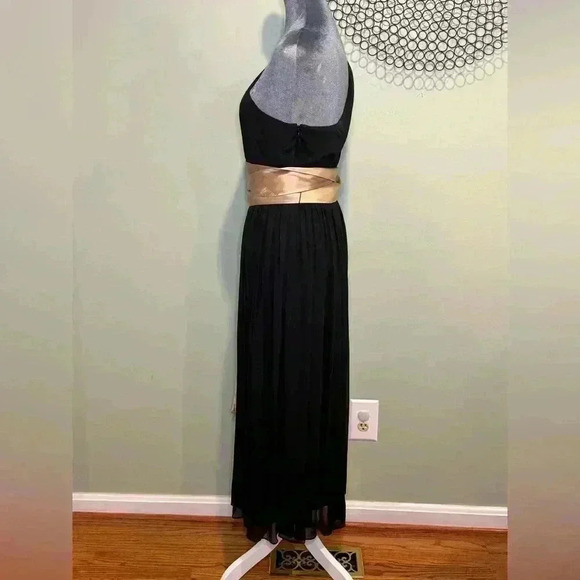 Banana Republic- Black one shoulder layered dress with gold belt - Size 12 - Picture 5 of 7